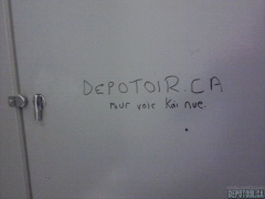 toilette de centre d'achat