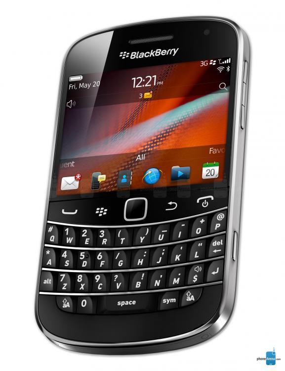 RIM-BlackBerry-9900-4z.jpg