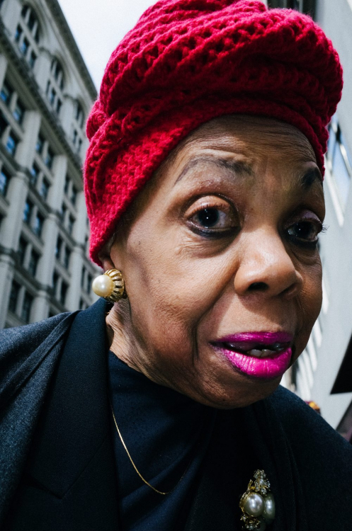 eric-kim-street-photography-street-portraits-7-nyc-1000x1510.thumb.jpg.e17933a99fd26edc94d80424e60da40d.jpg