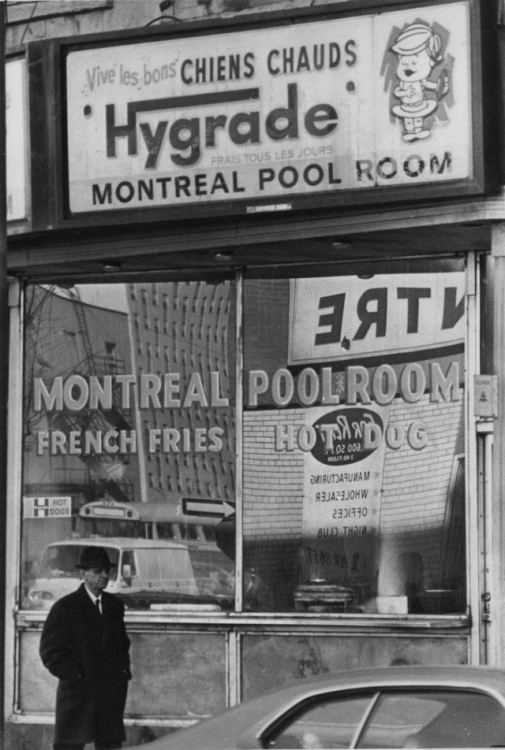 22175519-mtl_pool_room-s.thumb.jpg.2818af93ee3a901fce1766d498efc1da.jpg