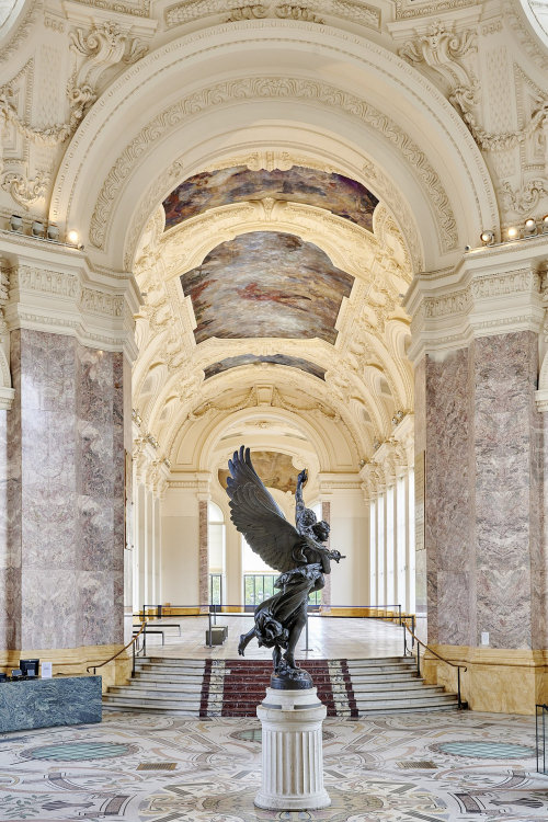 Petit_palais_vestibule_-_hall.thumb.jpg.3f3fca4a5a2960c71f1066273499c0e3.jpg