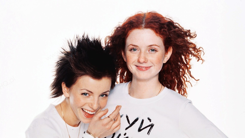 t.A.T.u.thumb.jpg.a0afbc6044a423ad502e6457fbd47645.jpg